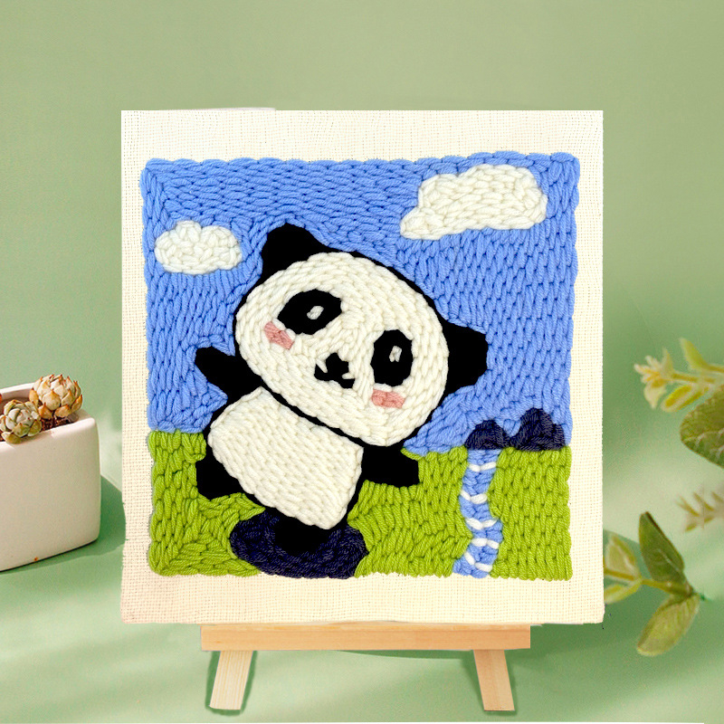 Krustšūšanas komplekts ar karikatūru/anime motīvu, mūsdienīgs minimālisma stils; piemērots viesistabai vai guļamistabai.