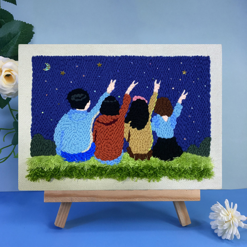 Krustšūšanas komplekts ar karikatūru/anime motīvu, mūsdienīgs minimālisma stils; piemērots viesistabai vai guļamistabai.