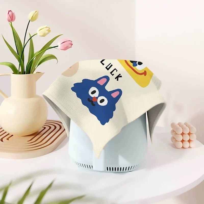 Karikatuuristiililine tolmukate kodumas kodastes | polüestri kiud | XDRD151 | elutuba, söögituba, kaubandusruumid, muud