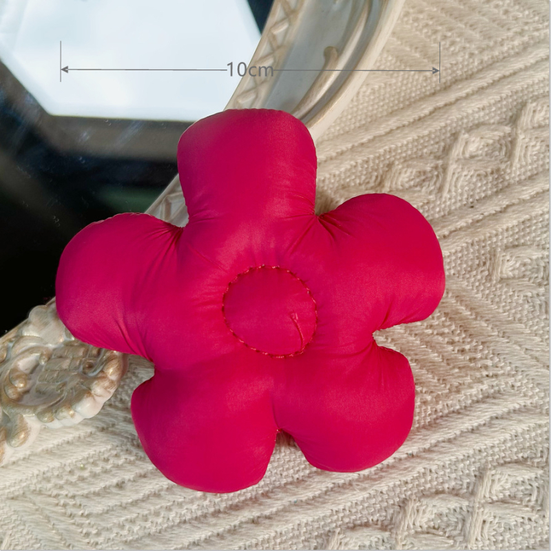 Textil kiegészítők: ötpetálos virág textilből, pamut töltettel — DIY brooch gyerekruhákhoz, származás: Jinhua, 2023 tavasz