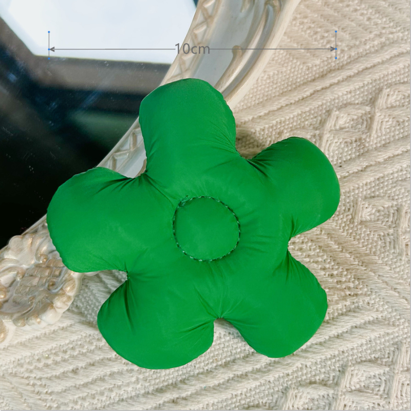 Textil kiegészítők: ötpetálos virág textilből, pamut töltettel — DIY brooch gyerekruhákhoz, származás: Jinhua, 2023 tavasz