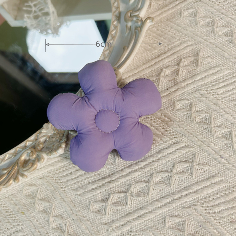 Textil kiegészítők: ötpetálos virág textilből, pamut töltettel — DIY brooch gyerekruhákhoz, származás: Jinhua, 2023 tavasz