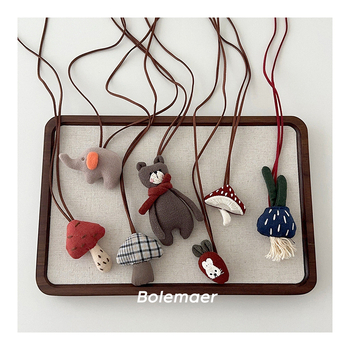 Vaikų audinių kaklo papuošalas (Medžiaga: audinys; Stilius: vaikas; Pakuotė: atskirai supakuota; Sezonas: Žiema 2024; Tipas: kaklo papuošalas)