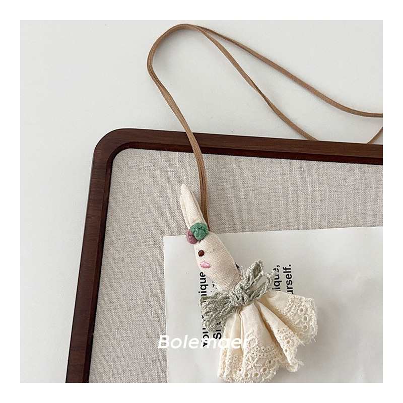 Vaikų audinių kaklo papuošalas (Medžiaga: audinys; Stilius: vaikas; Pakuotė: atskirai supakuota; Sezonas: Žiema 2024; Tipas: kaklo papuošalas)