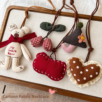 Vaikų karoliai su 3D kiškiuko karikatūra ir mažuoju obuolio pakabuku, audinio pakabukas, išplėstinis grandinės ilgis 11 cm+, amžiaus grupė 3–10 metų