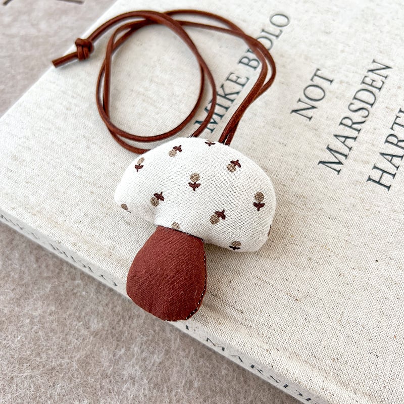 Vaikų karoliai su 3D kiškiuko karikatūra ir mažuoju obuolio pakabuku, audinio pakabukas, išplėstinis grandinės ilgis 11 cm+, amžiaus grupė 3–10 metų