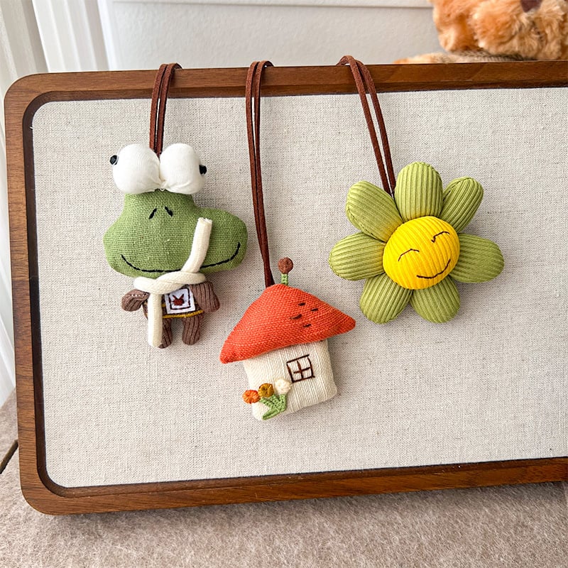 Vaikų karoliai su 3D kiškiuko karikatūra ir mažuoju obuolio pakabuku, audinio pakabukas, išplėstinis grandinės ilgis 11 cm+, amžiaus grupė 3–10 metų