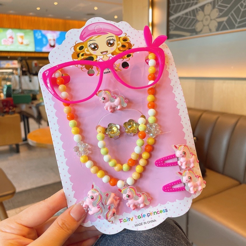 Vaikų animacinių filmų papuošalų rinkinys: vėrinys, apyrankė, žiedas ir plaukų segtukas; gyvūnų/zodiako formos; plastikinis pakabukas; kamuoliukų grandinė; apimtis 21–50 cm