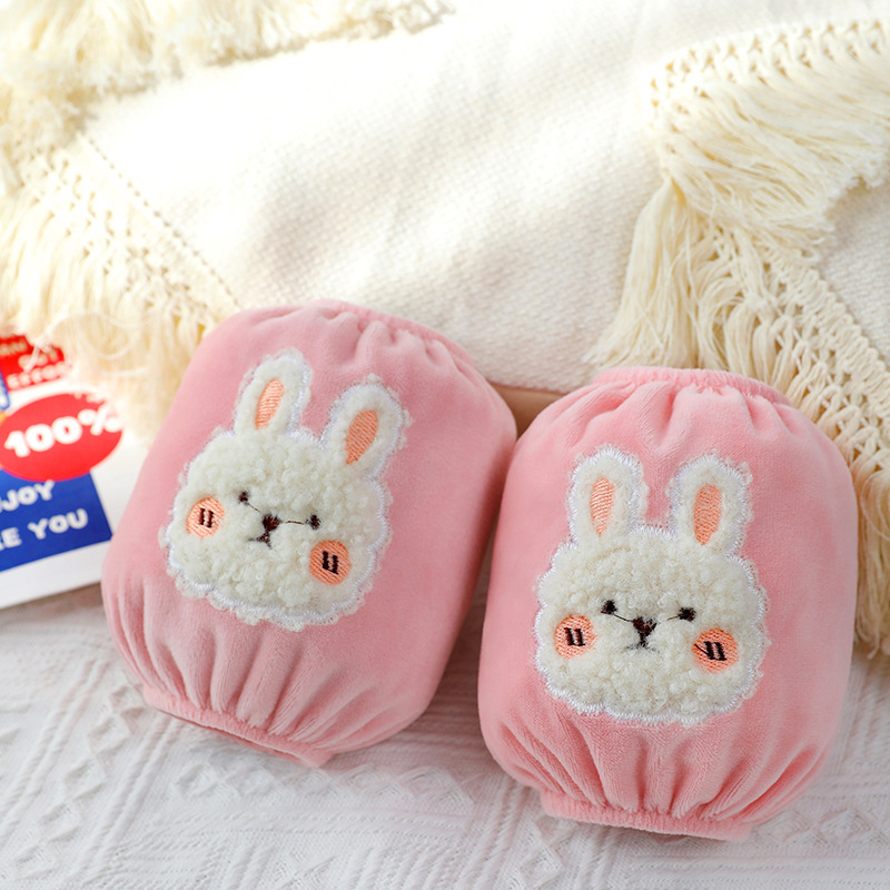 Vaikų rankovių apsauga, karikatūrinis modelis, siuvinėti, krištolo veliūras, antišvarumas, rudens–žiemos (Medžiaga: krištolo velvetas; Modelis: karikatūra; Apdorojimo būdas: siuvinėjimas; Funkcija: antišvarumas; Sezona: ruduo–žiema)