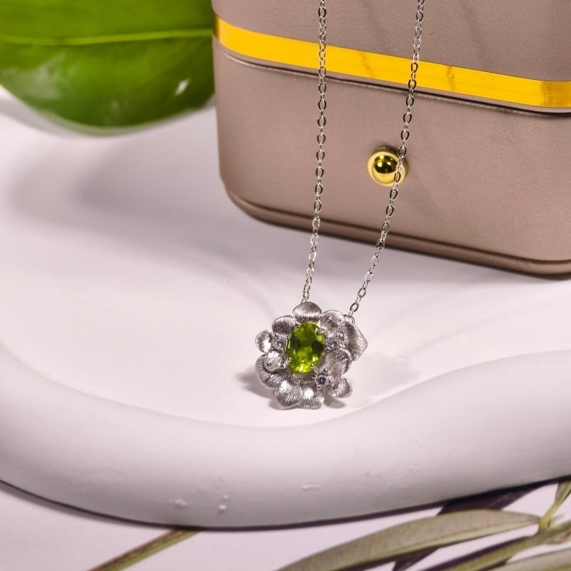 Set de bijuterii pentru femei: colier din argint 925 cu pietre naturale de cristal, formă de floare, design multistrat, lanț încrucișat, granat și topaz