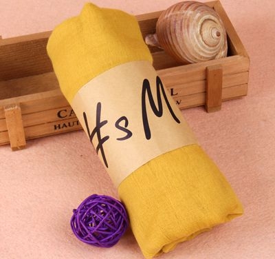 Šal od pamukasto-umjetne smjese, obična tkanina (plain weave), Tie-dye završnica, proljeće 2025, svestran modni dodatak
