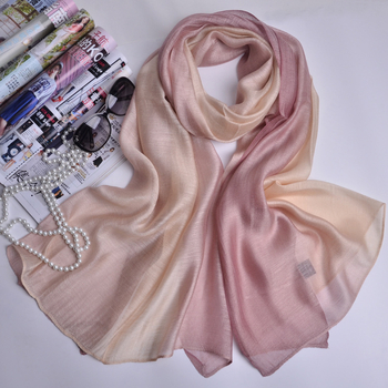Šal od svile (warp knitting, gradient pattern, silk-viscose blend, Summer)