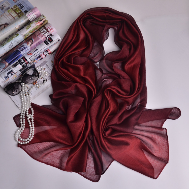 Šal od svile (warp knitting, gradient pattern, silk-viscose blend, Summer)