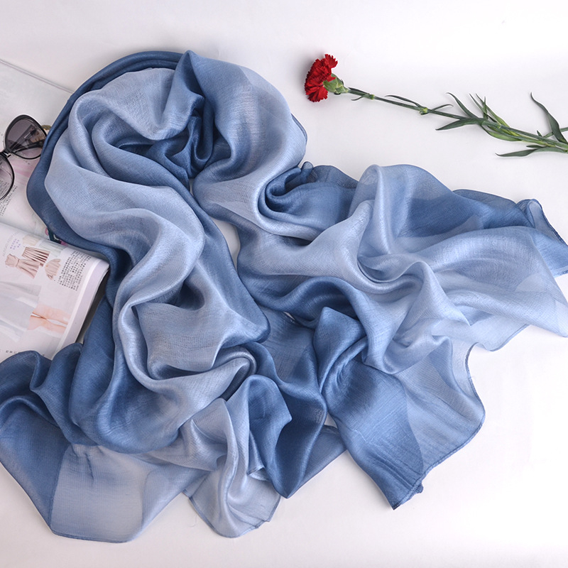 Šal od svile (warp knitting, gradient pattern, silk-viscose blend, Summer)