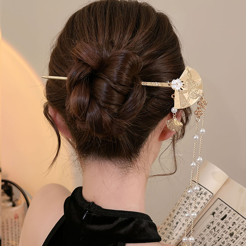 Matu spraudnis galvas rotai ar pūciņu, retro ģeometriska sakausējuma, 2025. gada pavasaris