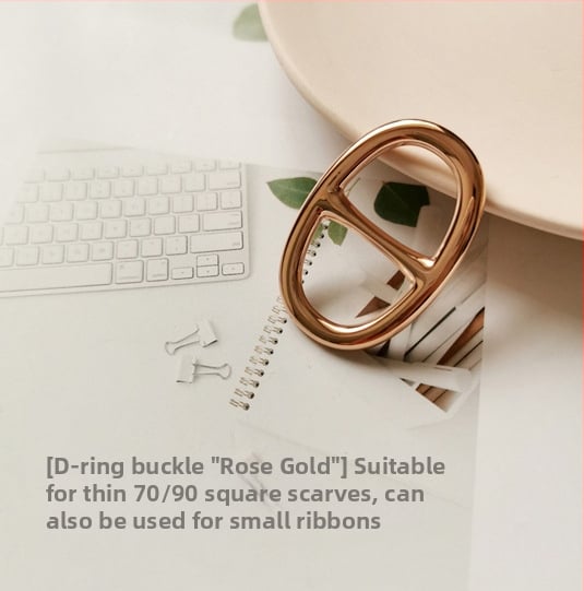 Varinė šalikų sagtis su trimis žiedais, perlų užsegimu ir kvadratine užsegimu – dvigubos paskirties aksesuaras