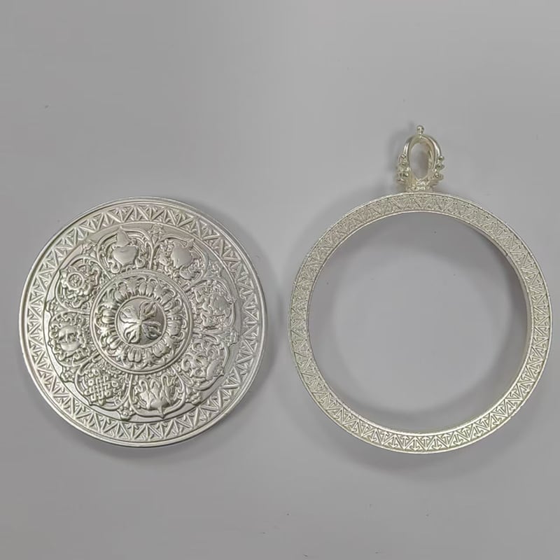 Tangka Box karoliai - lydinys, elektroplakavimas, kita forma