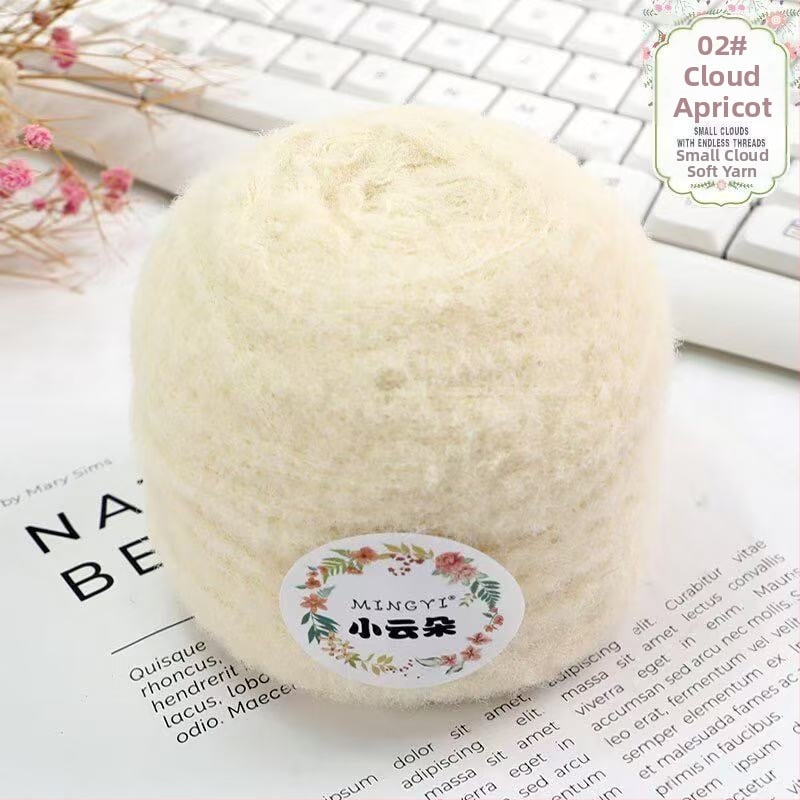 6-szálas Marshmallow mousse fonal horgoláshoz és kézi kötéshez — semi-worsted, felhő-szerű textúra tejwafla