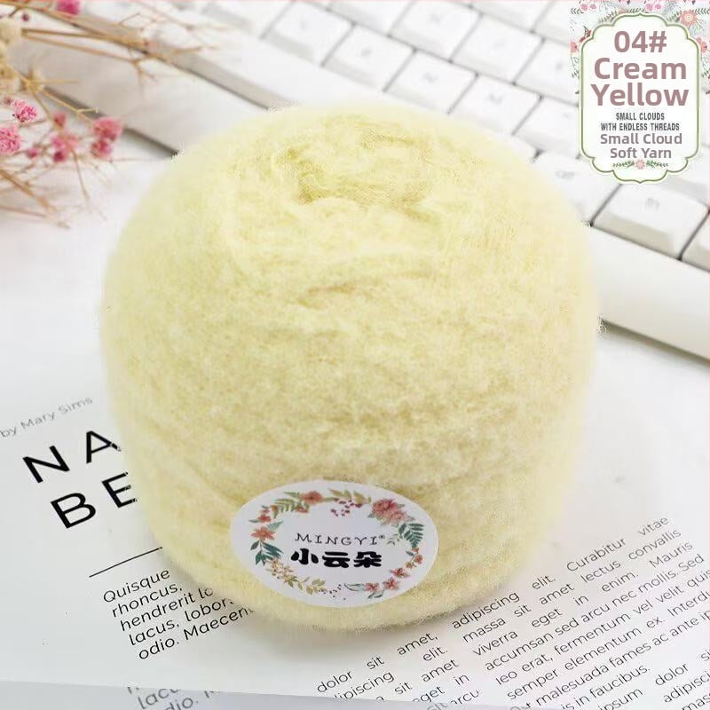 6-szálas Marshmallow mousse fonal horgoláshoz és kézi kötéshez — semi-worsted, felhő-szerű textúra tejwafla