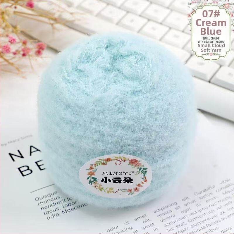 6-szálas Marshmallow mousse fonal horgoláshoz és kézi kötéshez — semi-worsted, felhő-szerű textúra tejwafla