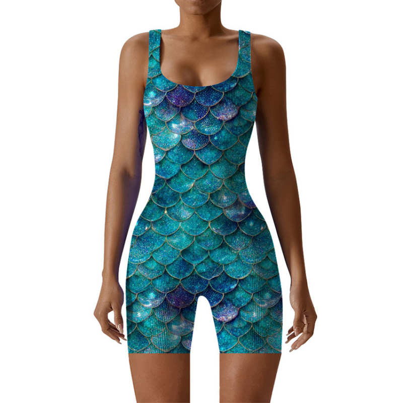 Kombinezonas su 3D skaitmeniniu spaudinimu žuvų žvynų raštu, be rankovių, elastinė juosmens dalis, trijų ketvirtinių ilgio kelnės, poliesterio audinys.