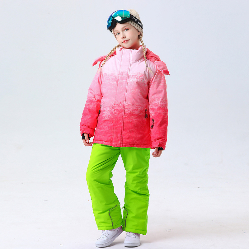 Bērnu slēpošanas komplekts ar siltinātu odere, ūdensizturīgs un vēja izturīgs, elpojošs ķīmisko šķiedru audums, pildījums imitācijas zīda kokvilna