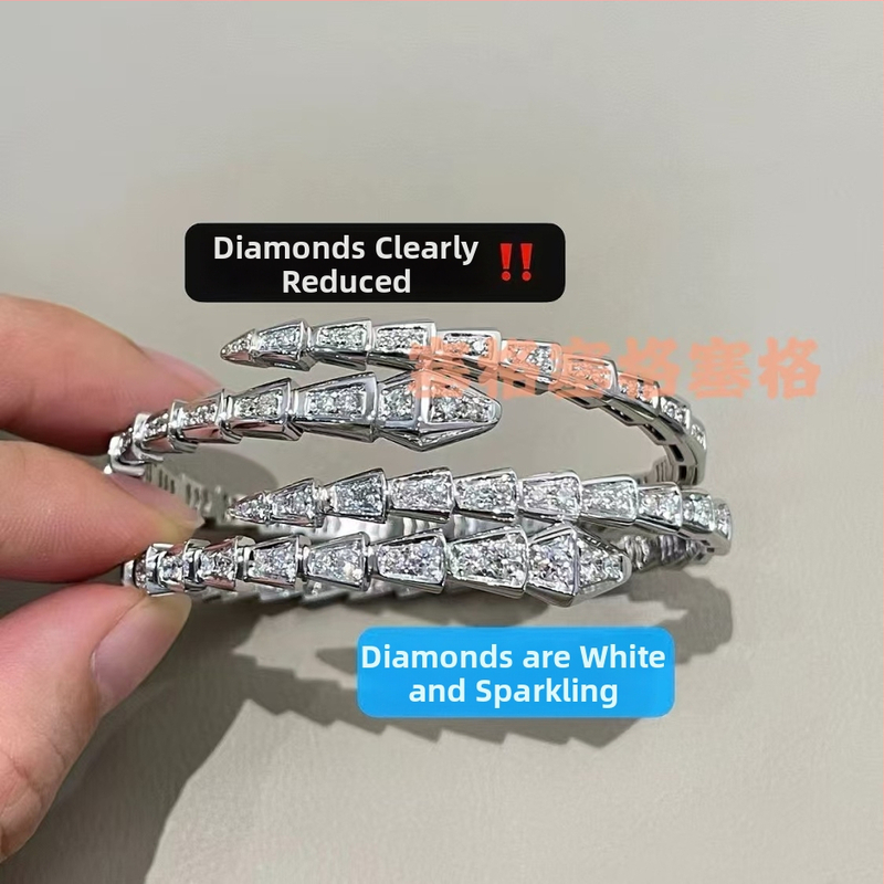 Hadí náramok s viacerými kruhmi a otvorenou hlavou hada, s diamantmi, 18K povrch (Materiál: V gold; Úprava: Diamant; Pôvod: Guangzhou; Rok/Sezóna: Jeseň 2023; Štýl: Ľahký luxus)