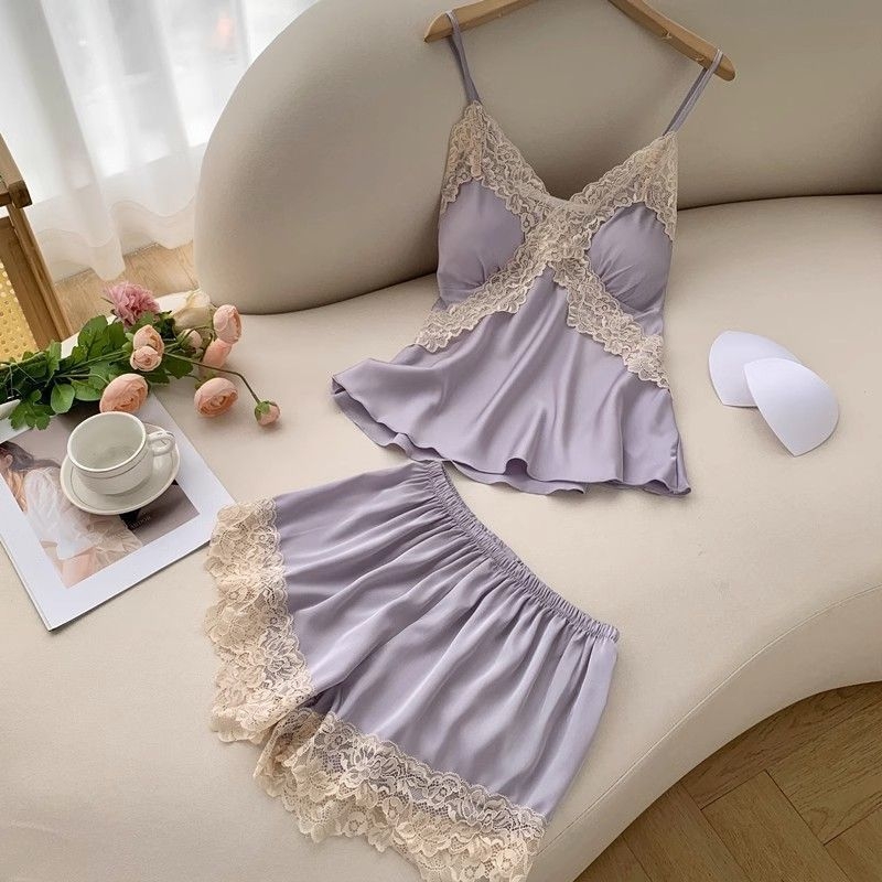 Seksi dvodijelni set: top bez rukava i kratke hlače od Ice Silk s umetkom za prsa