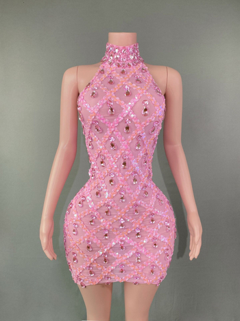 Korta vakarinė suknelė be rankovių su tinklinio audinio, aukštu kaklu ir spindinčiais kristalais (Audinys: Spandex; Lankstumas: >95%; Sezona: 2024 m. pavasaris)