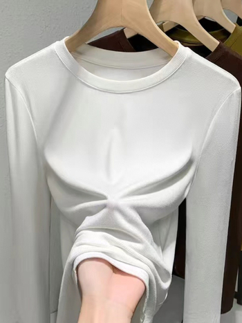 Топ от модал с дълги ръкави, кръгло деколте, едноцветен, слим фит