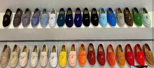 Moteriški loaferiai iš avių odos, vidinė įdėkla iš avies vilnos, gumos padas, apvali nosis, žemas kulnas 1–3 cm