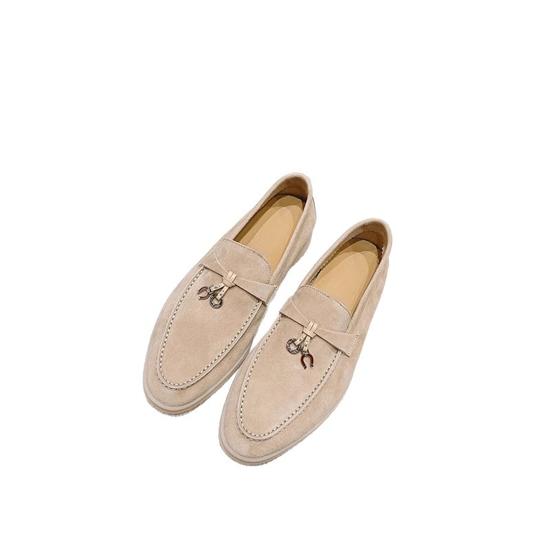 Moteriški loaferiai iš avių odos, vidinė įdėkla iš avies vilnos, gumos padas, apvali nosis, žemas kulnas 1–3 cm