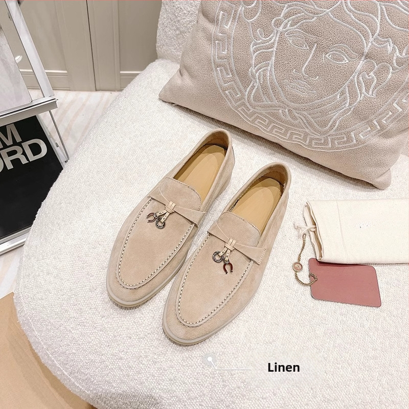 Moteriški loaferiai iš avių odos, vidinė įdėkla iš avies vilnos, gumos padas, apvali nosis, žemas kulnas 1–3 cm