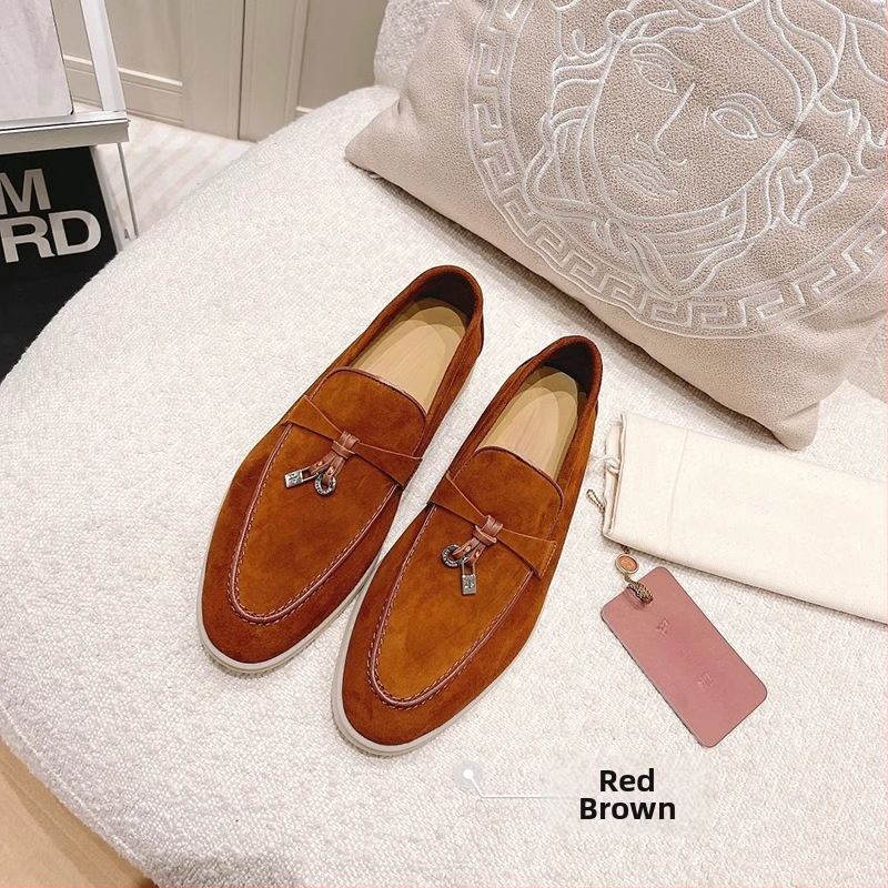 Moteriški loaferiai iš avių odos, vidinė įdėkla iš avies vilnos, gumos padas, apvali nosis, žemas kulnas 1–3 cm