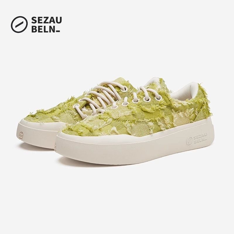 SEZAU-BELN sportiniai bateliai — apvali nosis, drobės viršus, žemas siluetas, klininis kulnas 3–5 cm, gumos padas