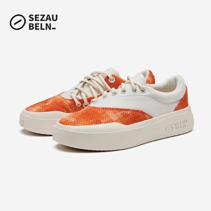 SEZAU-BELN sportiniai bateliai — apvali nosis, drobės viršus, žemas siluetas, klininis kulnas 3–5 cm, gumos padas