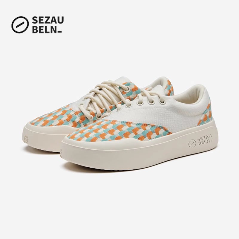 SEZAU-BELN sportiniai bateliai — apvali nosis, drobės viršus, žemas siluetas, klininis kulnas 3–5 cm, gumos padas