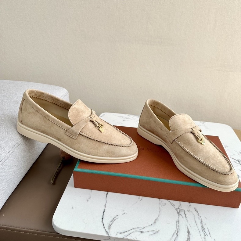 Unisex suede loaferiai, slip-on, apvali nosis, avies odos viršus, gumos padas