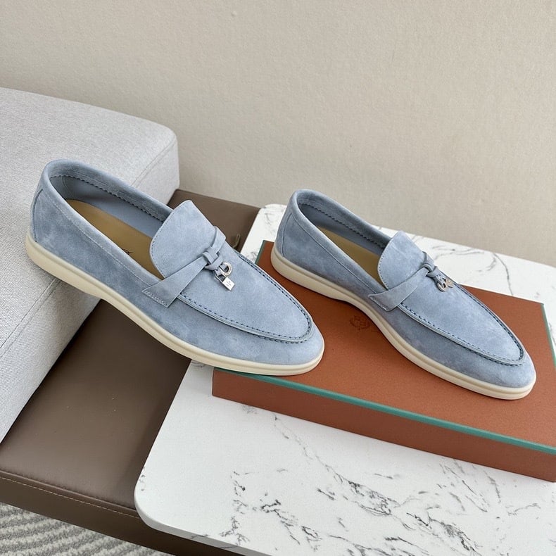 Unisex suede loaferiai, slip-on, apvali nosis, avies odos viršus, gumos padas