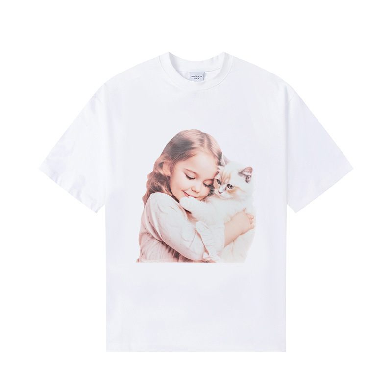 Korejiešu stila ikdienas kokvilnas T-krekls ar apļu kaklu, īsām piedurknēm, drukā ar burtiem un karikatūrām (Pavasaris–Vasara 2025, 95%+ kokvilna)