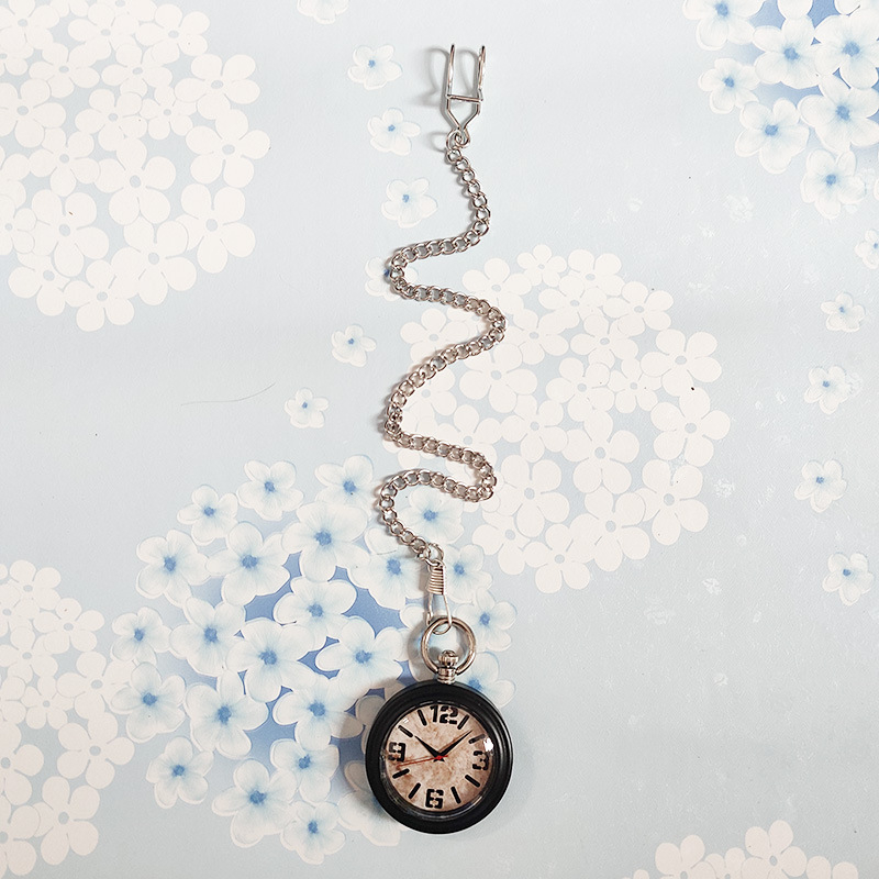 Medicinos kišeninis laikrodis – medinis retro dizainas slaugytojai/gydytojui, infuzijos įrašas, tylus veikimas (kvarcinis Miyota PC21 mechanizmas, 49 mm ciferblatas, medinis korpusas, metalinis dirželis, spiralinė krona)