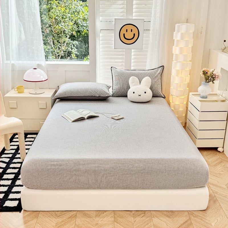 Gumis lepedő, 100% pamut, quiltált, fonallal festett