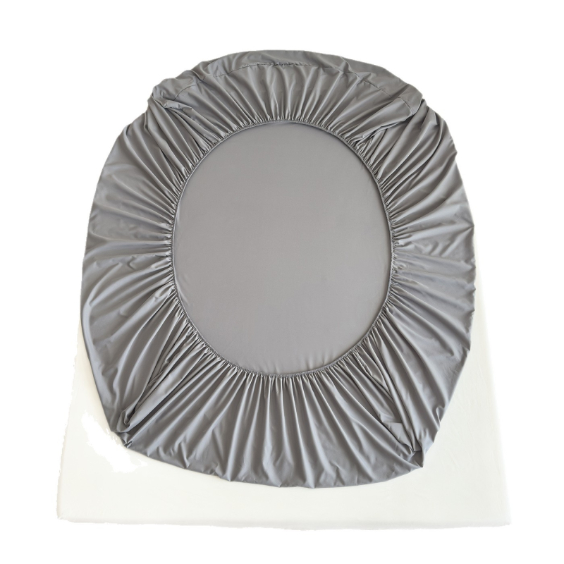 Poliészterből készült elasztikus ágyneműhuzat, kefés felülettel, reaktív színezéssel, 300–500 g/m², egész éves használatra