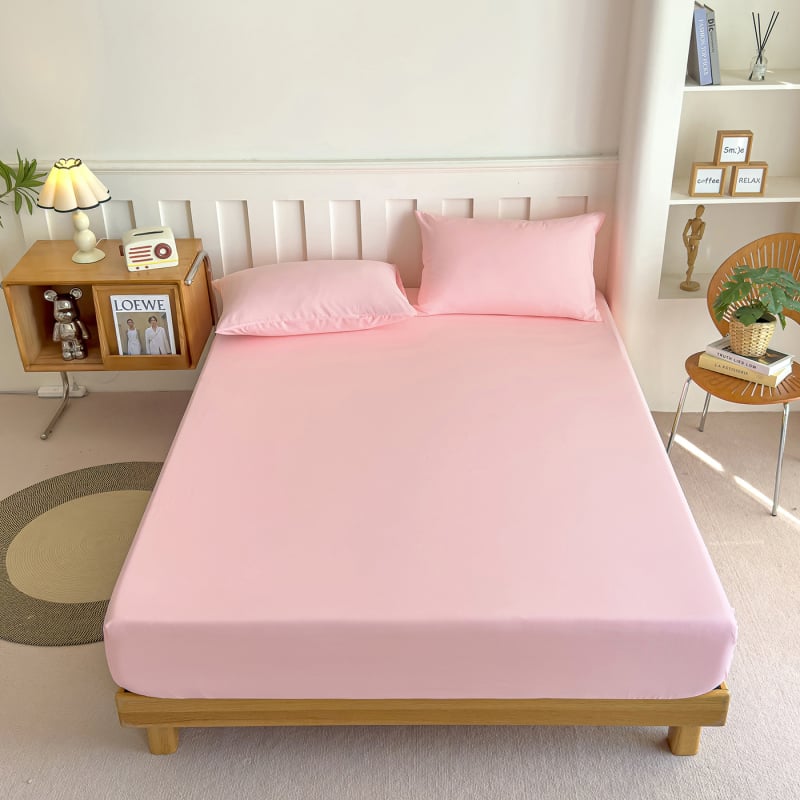 Poliészterből készült elasztikus ágyneműhuzat, kefés felülettel, reaktív színezéssel, 300–500 g/m², egész éves használatra