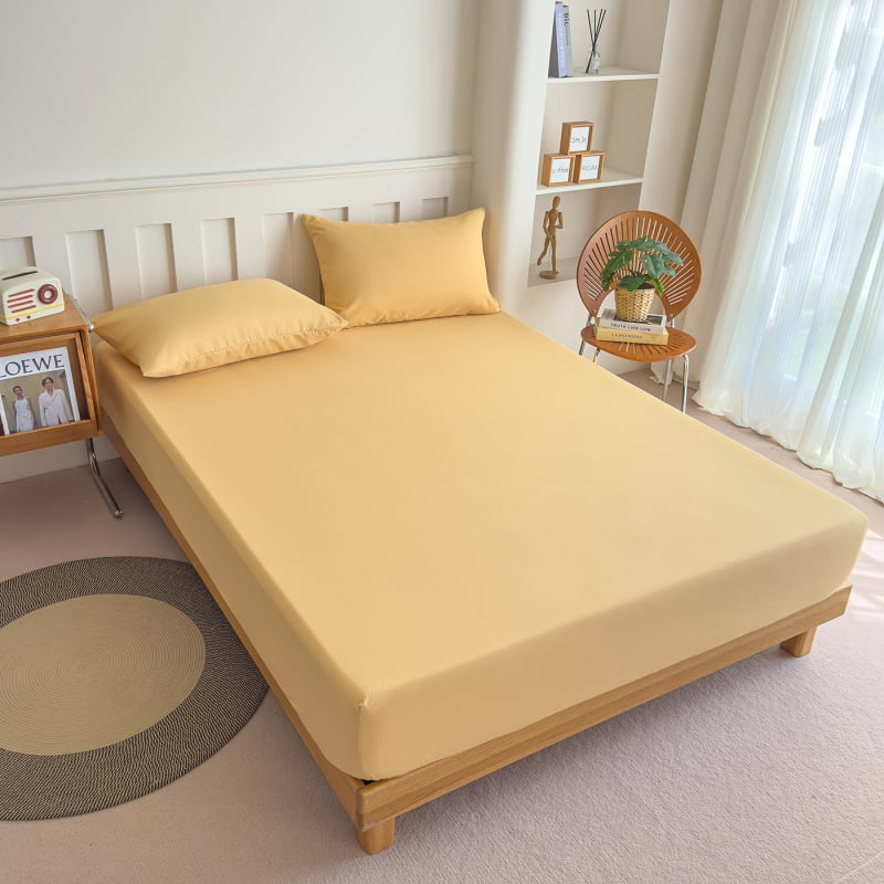 Poliészterből készült elasztikus ágyneműhuzat, kefés felülettel, reaktív színezéssel, 300–500 g/m², egész éves használatra