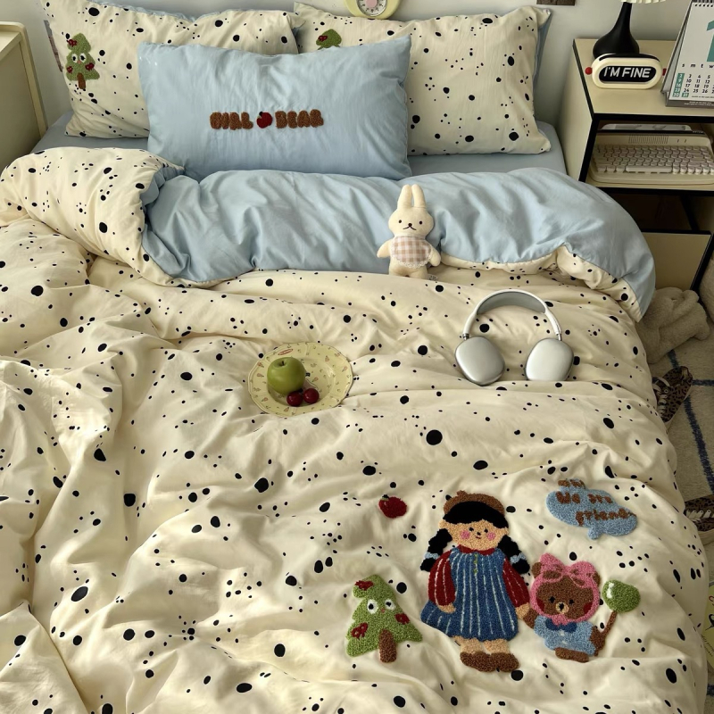 Set posteljine od 100% pamuka — četiri dijela, Twill tkanina, reaktivni tisak, crtić motiv