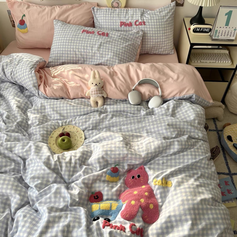 Set posteljine od 100% pamuka — četiri dijela, Twill tkanina, reaktivni tisak, crtić motiv