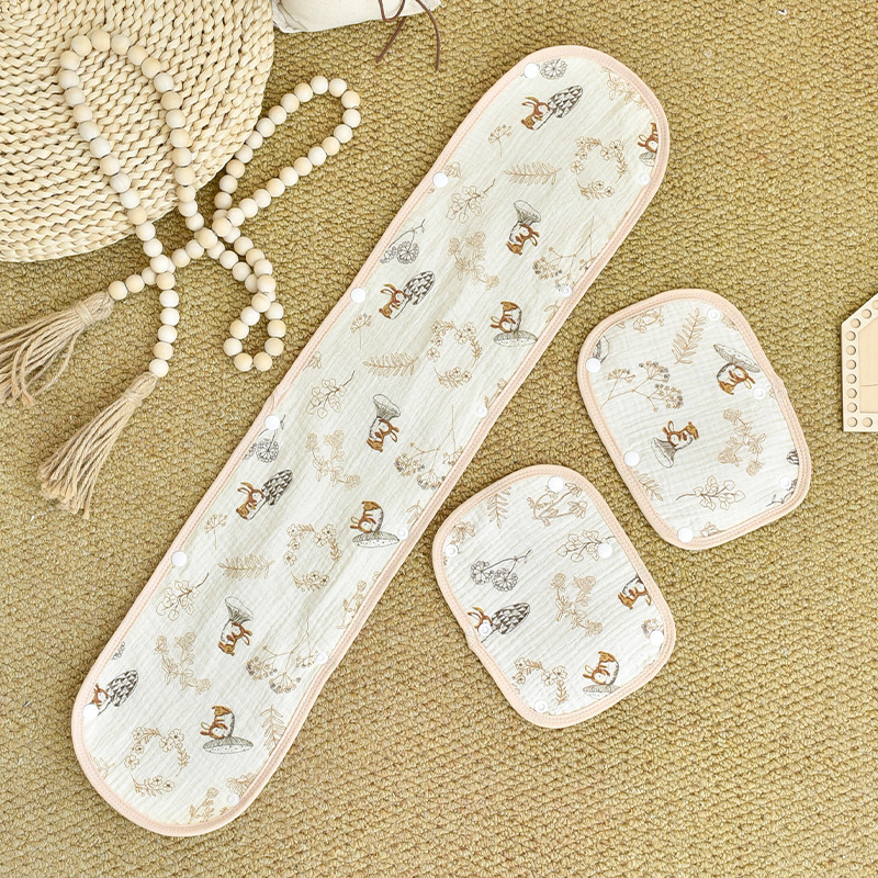 Pamukasta podloga za dječji kolica s navlakom za prednju ruku i zaštitom ograde, odvojiva maramicа za slinu