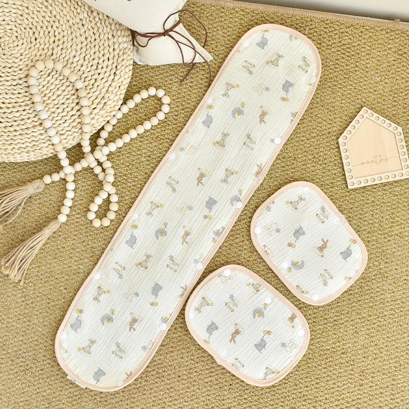 Pamukasta podloga za dječji kolica s navlakom za prednju ruku i zaštitom ograde, odvojiva maramicа za slinu