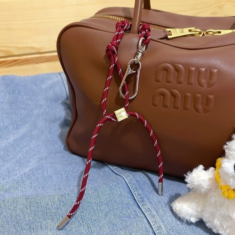 BAOLI võtmehoidja, metall, kaasaegse kunsti stiil, individuaalselt pakendatud